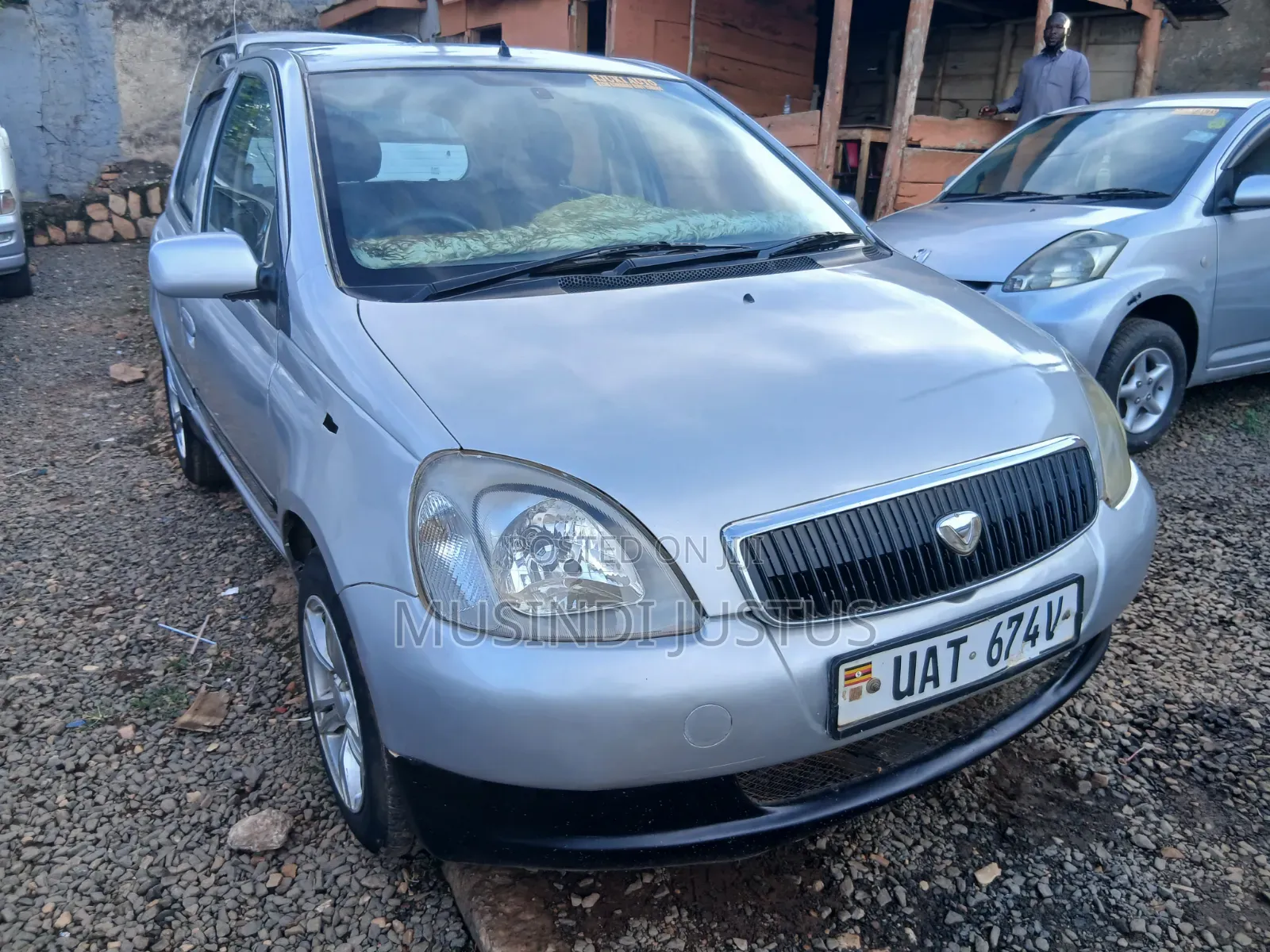 Toyota Vitz 2002 Silver