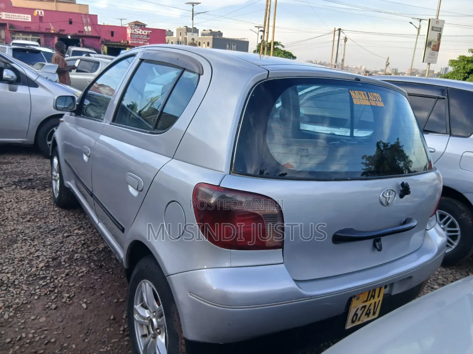 Toyota Vitz 2002 Silver