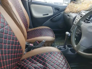 Toyota Vitz 2002 Silver