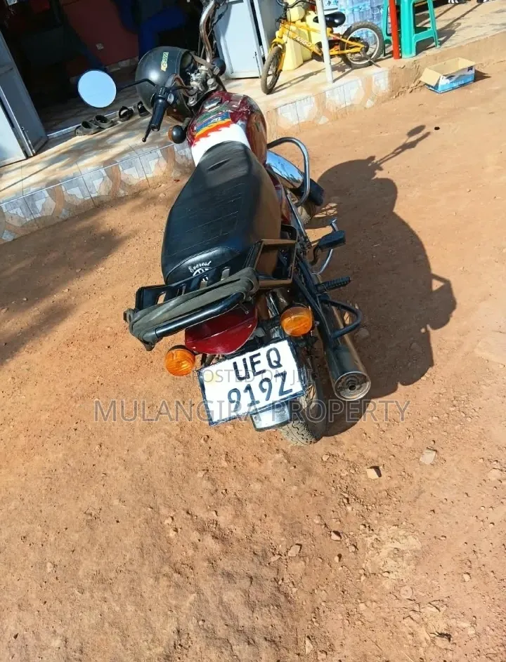 Bajaj Boxer 100 2017 Red