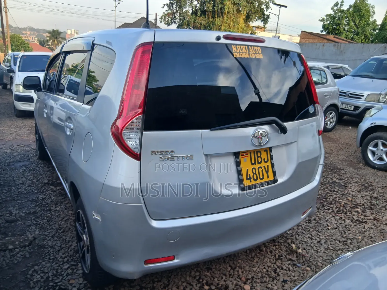 Toyota Passo Sette 2009 Silver
