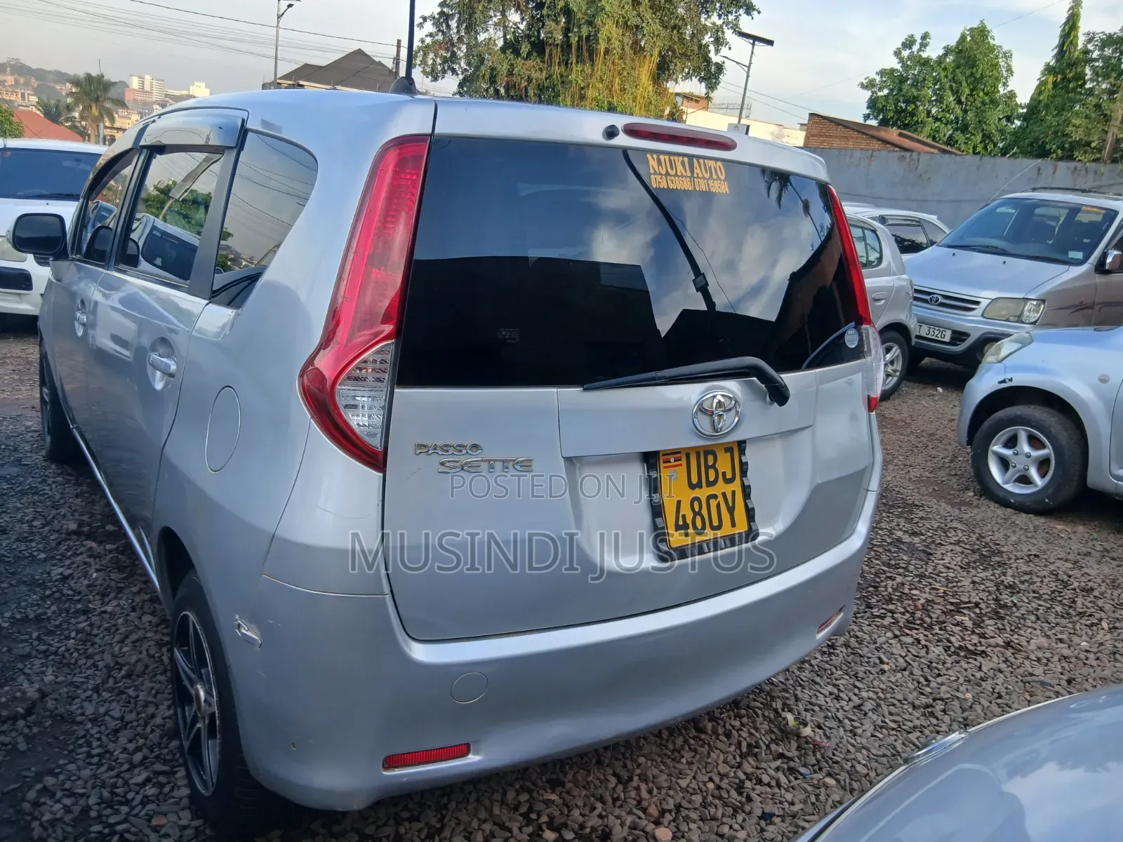 Toyota Passo Sette 2009 Silver