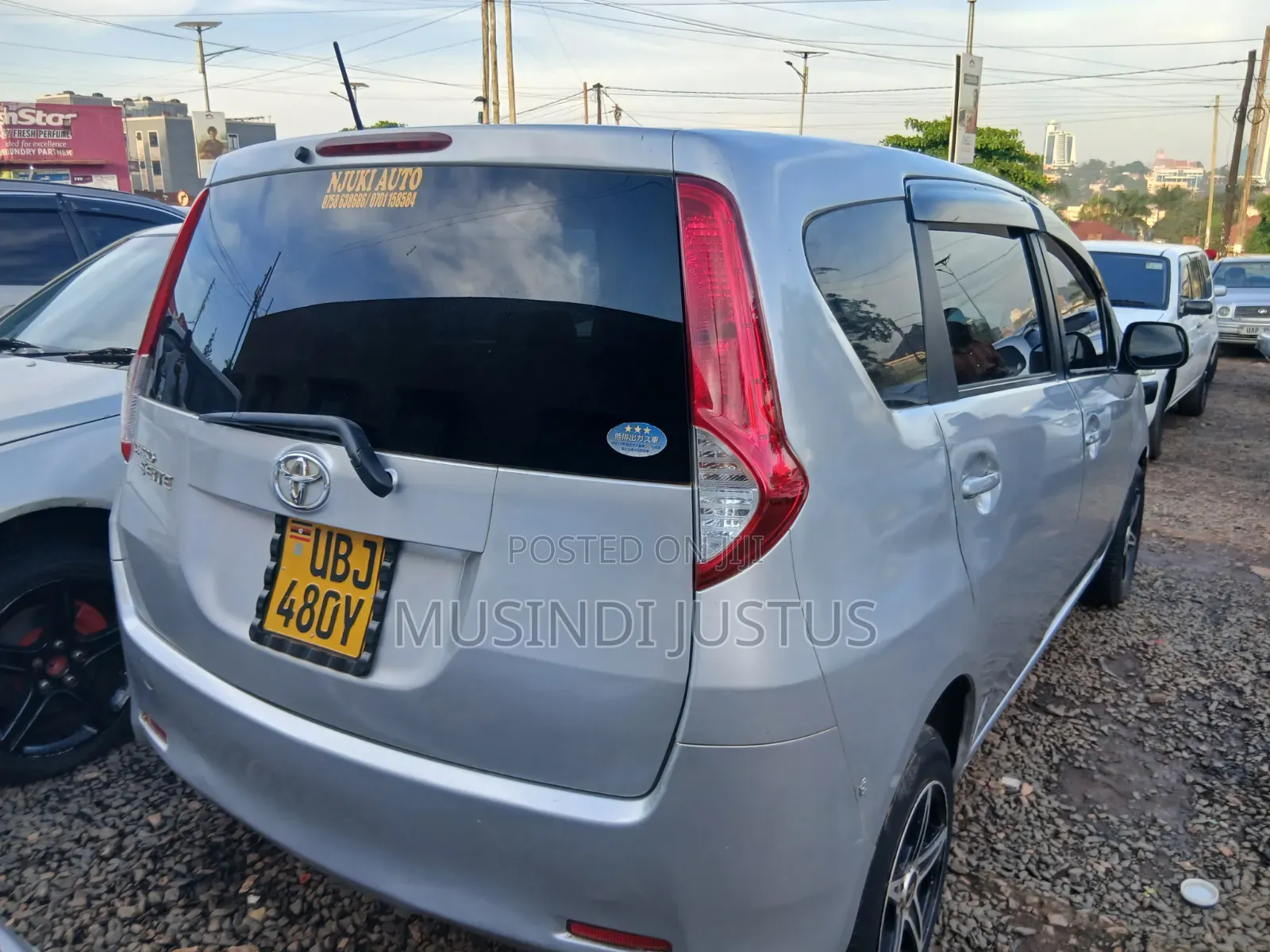 Toyota Passo Sette 2009 Silver