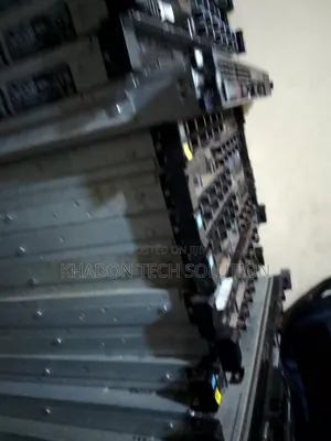 Server Dell Poweredge R630 32GB Intel Xeon HDD+SSD 500GB