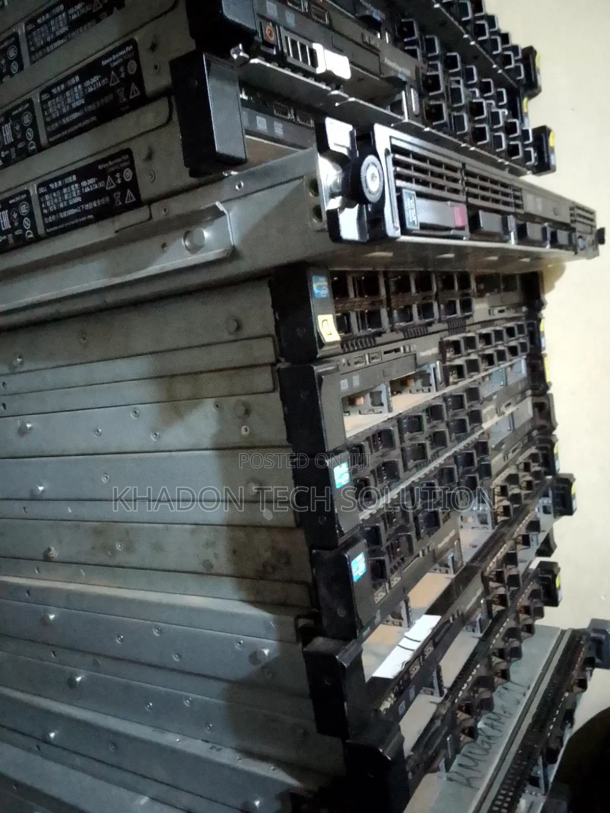 Server Dell Poweredge R630 32GB Intel Xeon HDD+SSD 500GB