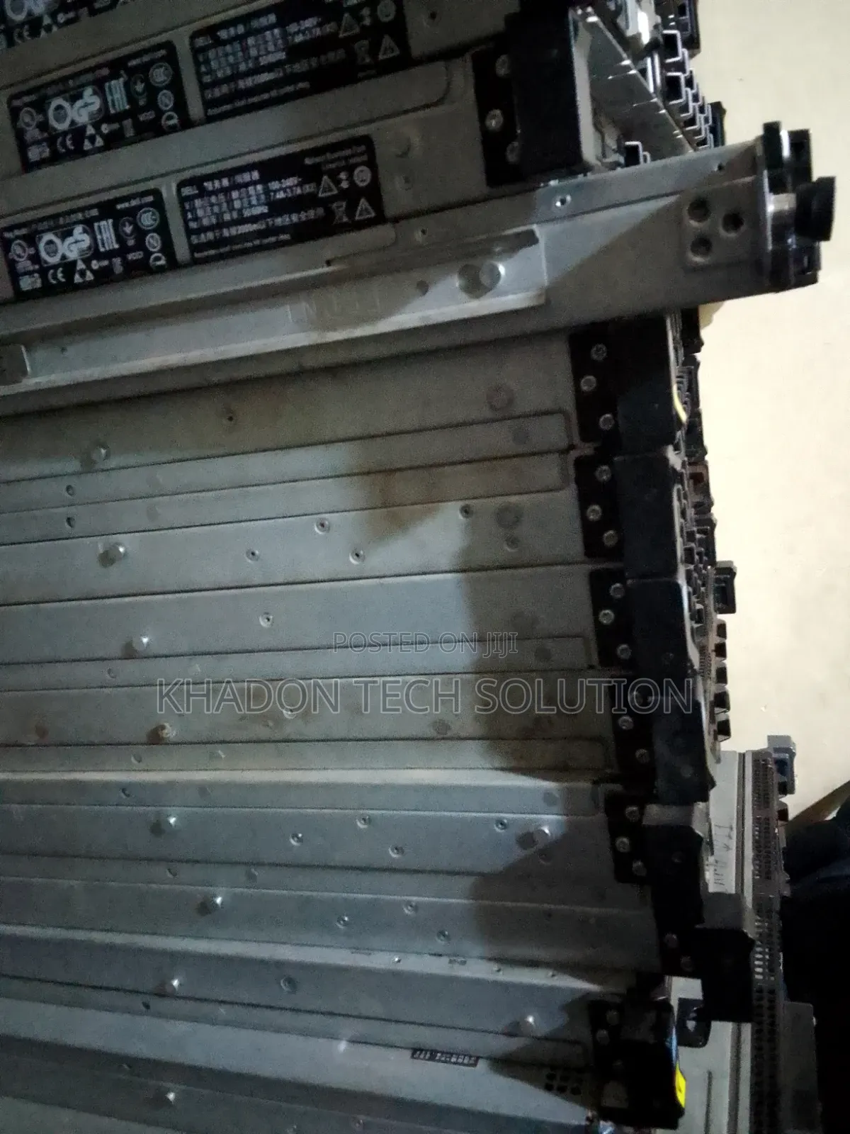 Server Dell Poweredge R630 32GB Intel Xeon HDD+SSD 500GB