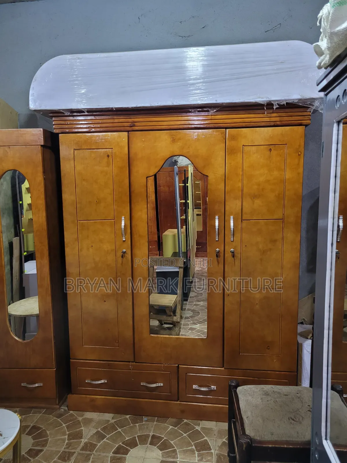 Wadrobe Dresser 5x6