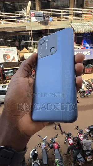 Tecno Spark 8C 64 GB Gray