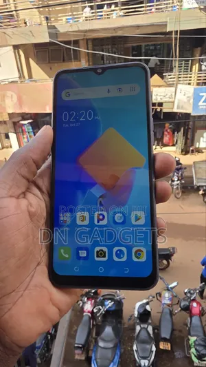 Tecno Spark 8C 64 GB Gray