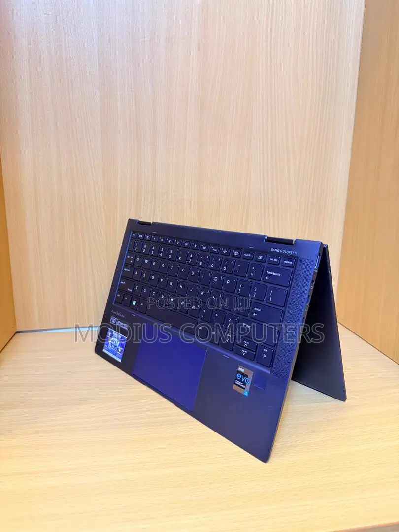 Laptop HP Elite Dragonfly x360 8th Gen 8GB Intel Core i5 SSD 256GB
