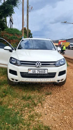 Volkswagen Touareg 2012 White