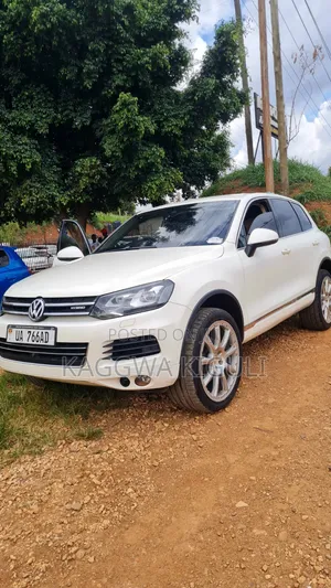 Volkswagen Touareg 2012 White