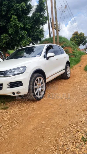 Volkswagen Touareg 2012 White
