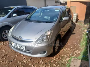 Toyota Wish 2006 Silver