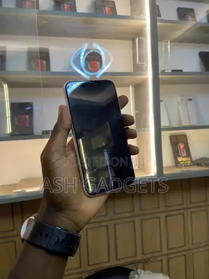 Apple iPhone XR 128 GB White