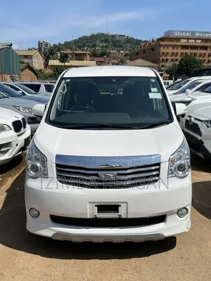 Toyota Noah 2013 White