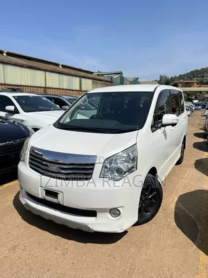 Toyota Noah 2013 White