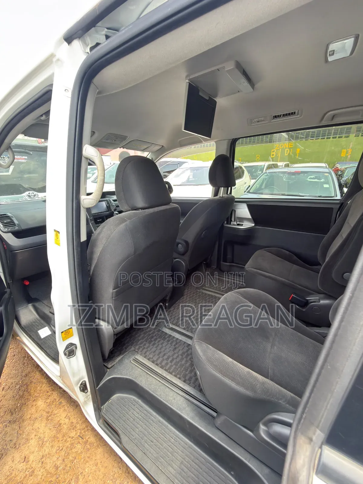 Toyota Noah 2013 White