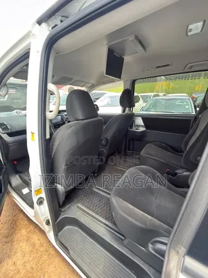 Toyota Noah 2013 White