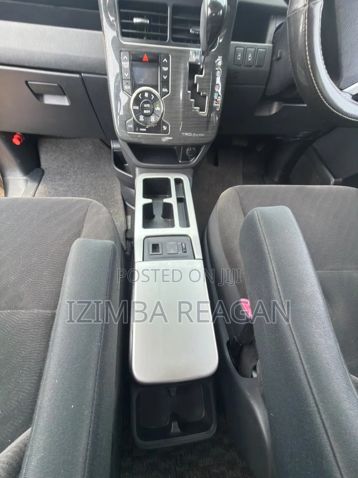 Toyota Noah 2013 White