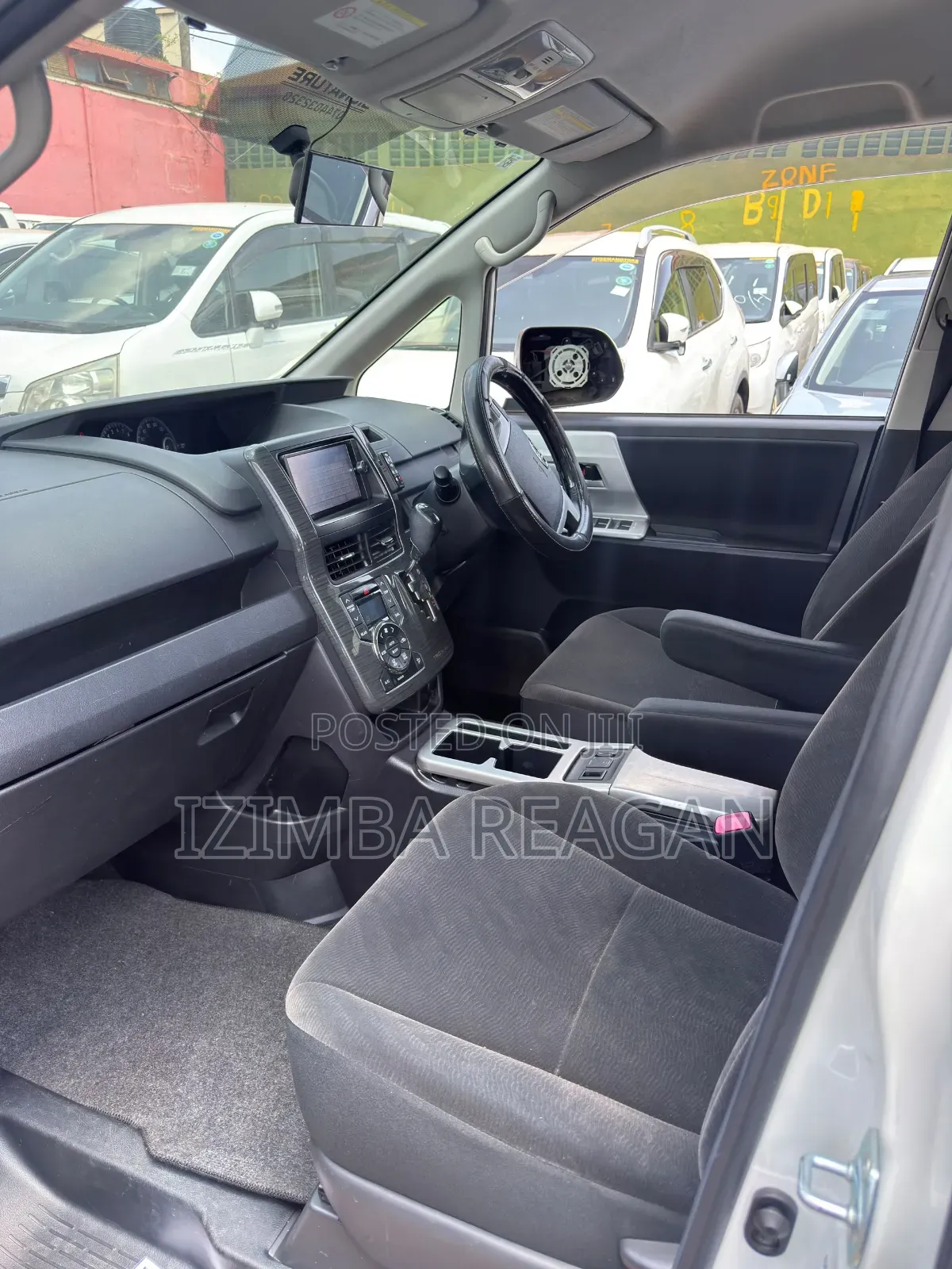 Toyota Noah 2013 White