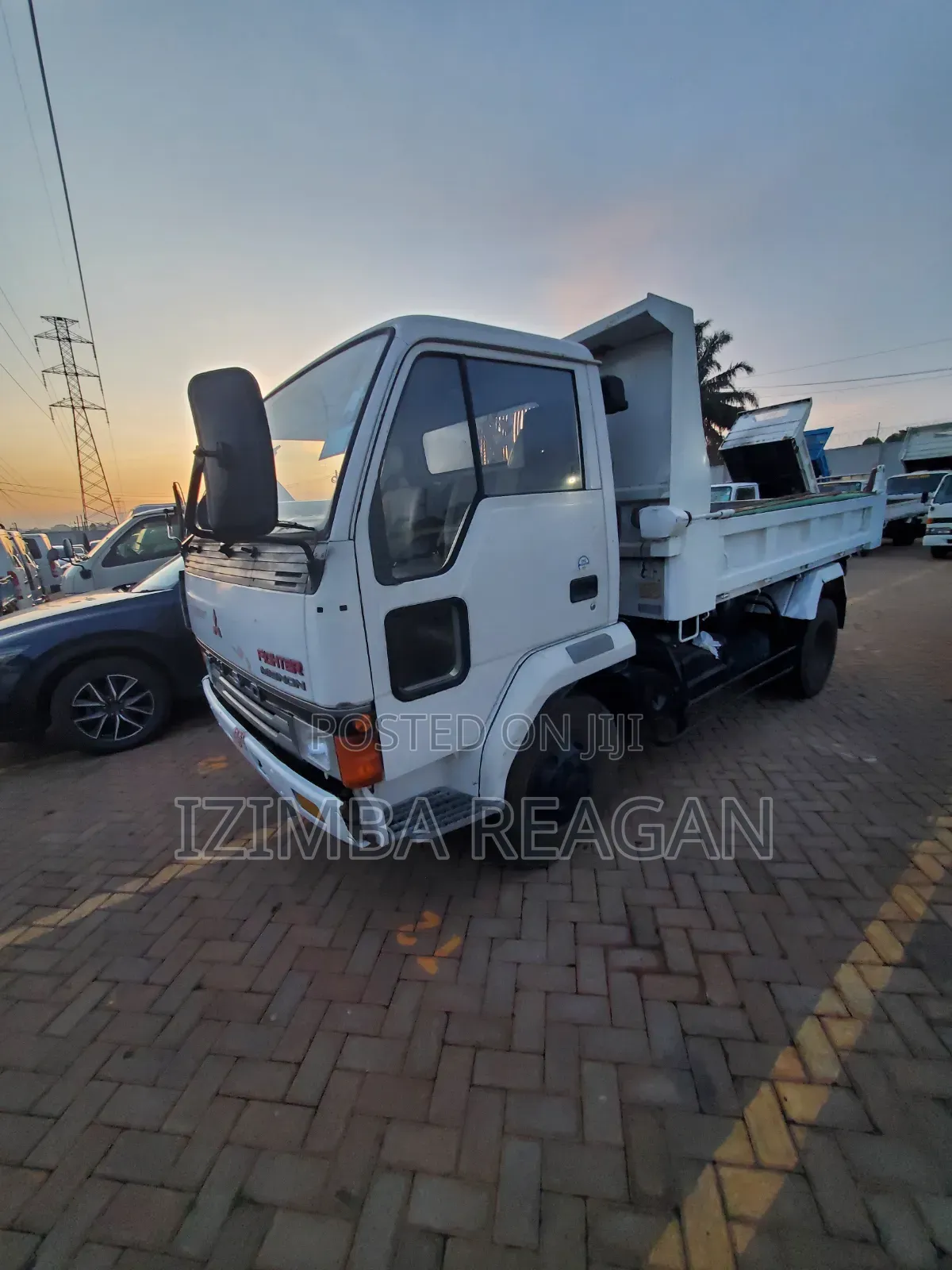 Mitsubishi DUMP truck 2014 White