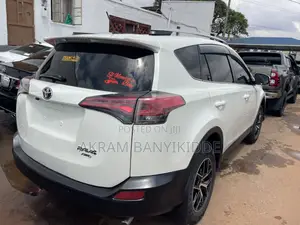 Toyota RAV4 2016 White