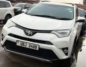 Toyota RAV4 LE 4dr SUV (2.5L 4cyl 6A) 2015 White