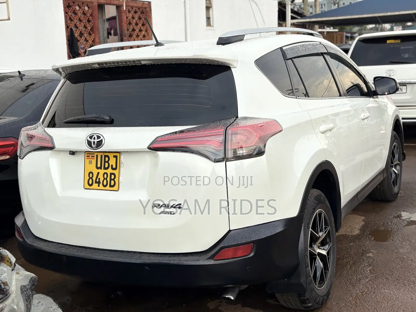Toyota RAV4 LE 4dr SUV (2.5L 4cyl 6A) 2015 White