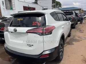 Toyota RAV4 2016 White