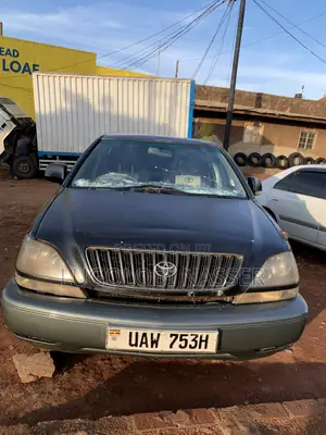 Toyota Harrier 2.2 16V 2000 Black