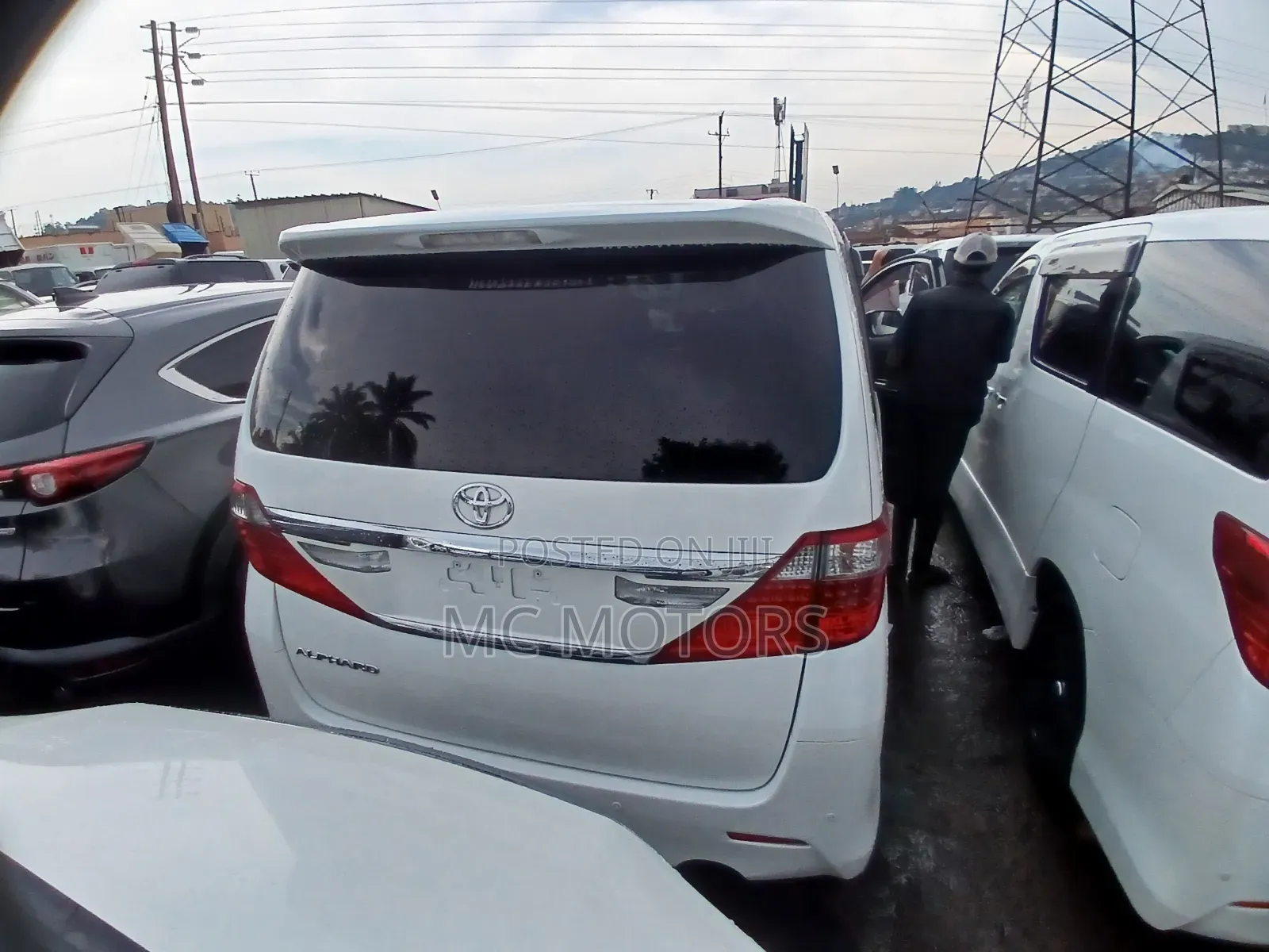 Toyota Alphard 2.4 Petrol AWD 2014 White
