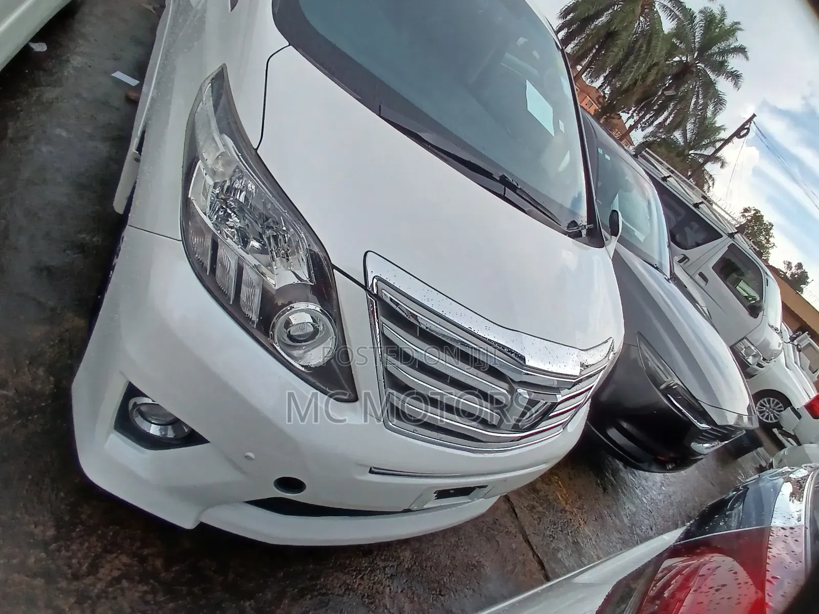 Toyota Alphard 2.4 Petrol AWD 2014 White