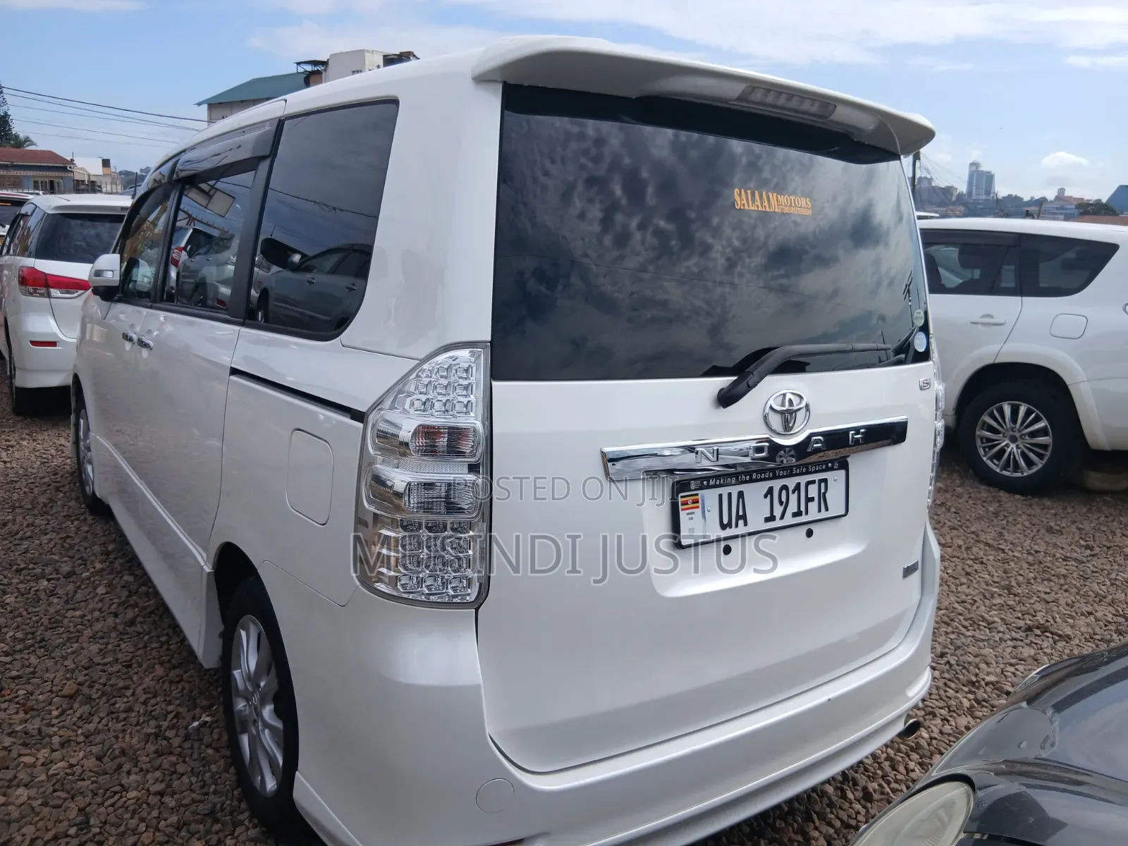 Toyota Noah 2013 White