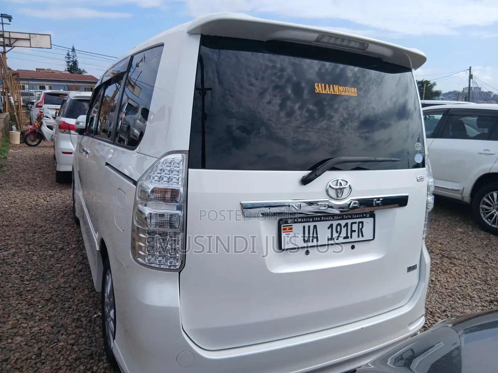 Toyota Noah 2013 White
