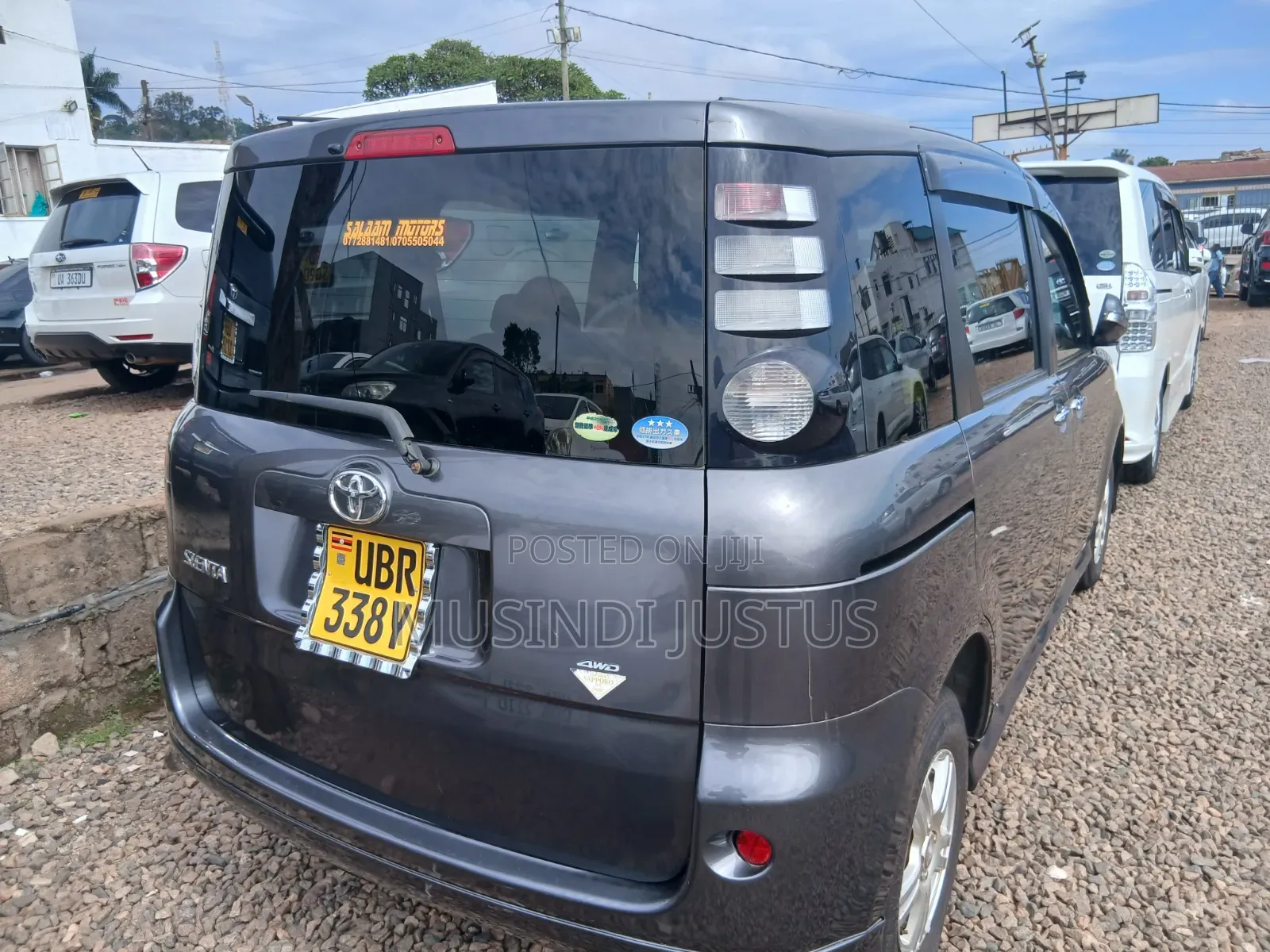 Toyota Sienta 2010 Gray