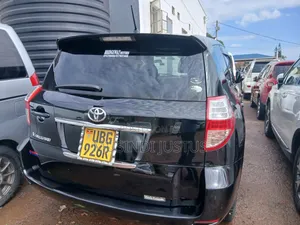 Toyota Vanguard 2010 Black