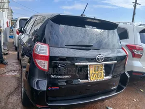 Toyota Vanguard 2010 Black