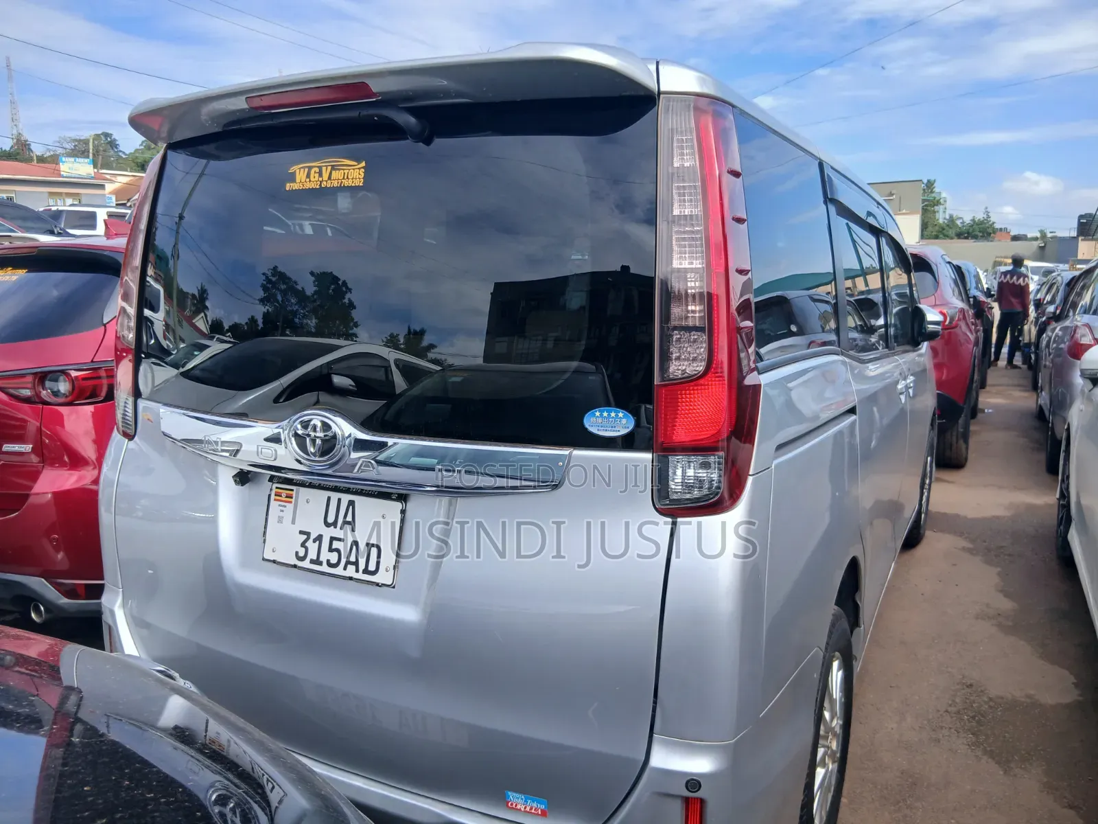Toyota Noah 2016 Silver