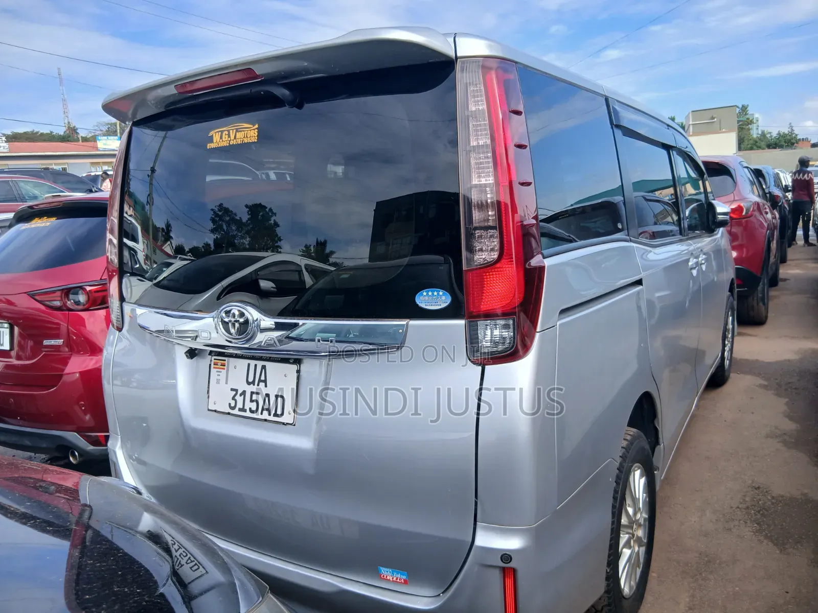 Toyota Noah 2016 Silver