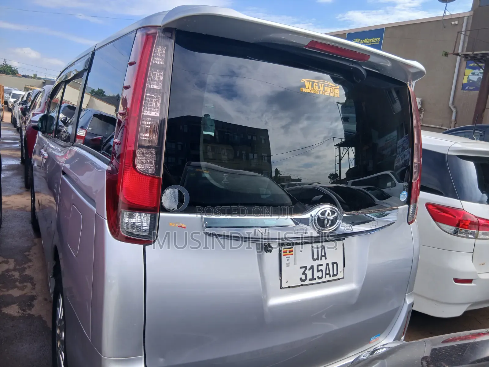 Toyota Noah 2016 Silver