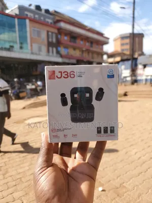 J36 Wireless Lavalier Mic, a Plug-and-Play Dual Wireless Microphone