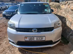 Toyota Corolla Rumion 2011 Silver