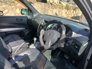 Nissan X-Trail 2011 Gray