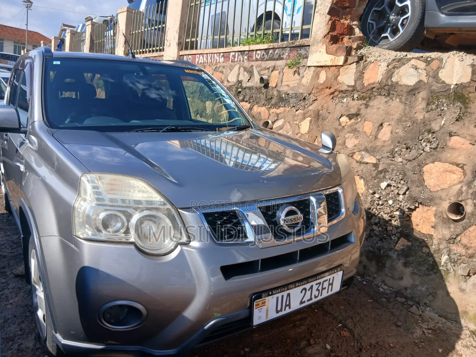 Nissan X-Trail 2011 Gray