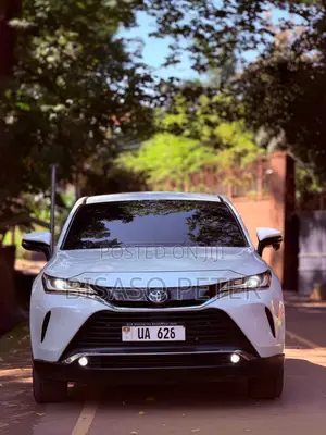 Toyota Harrier 2.0 2021 White