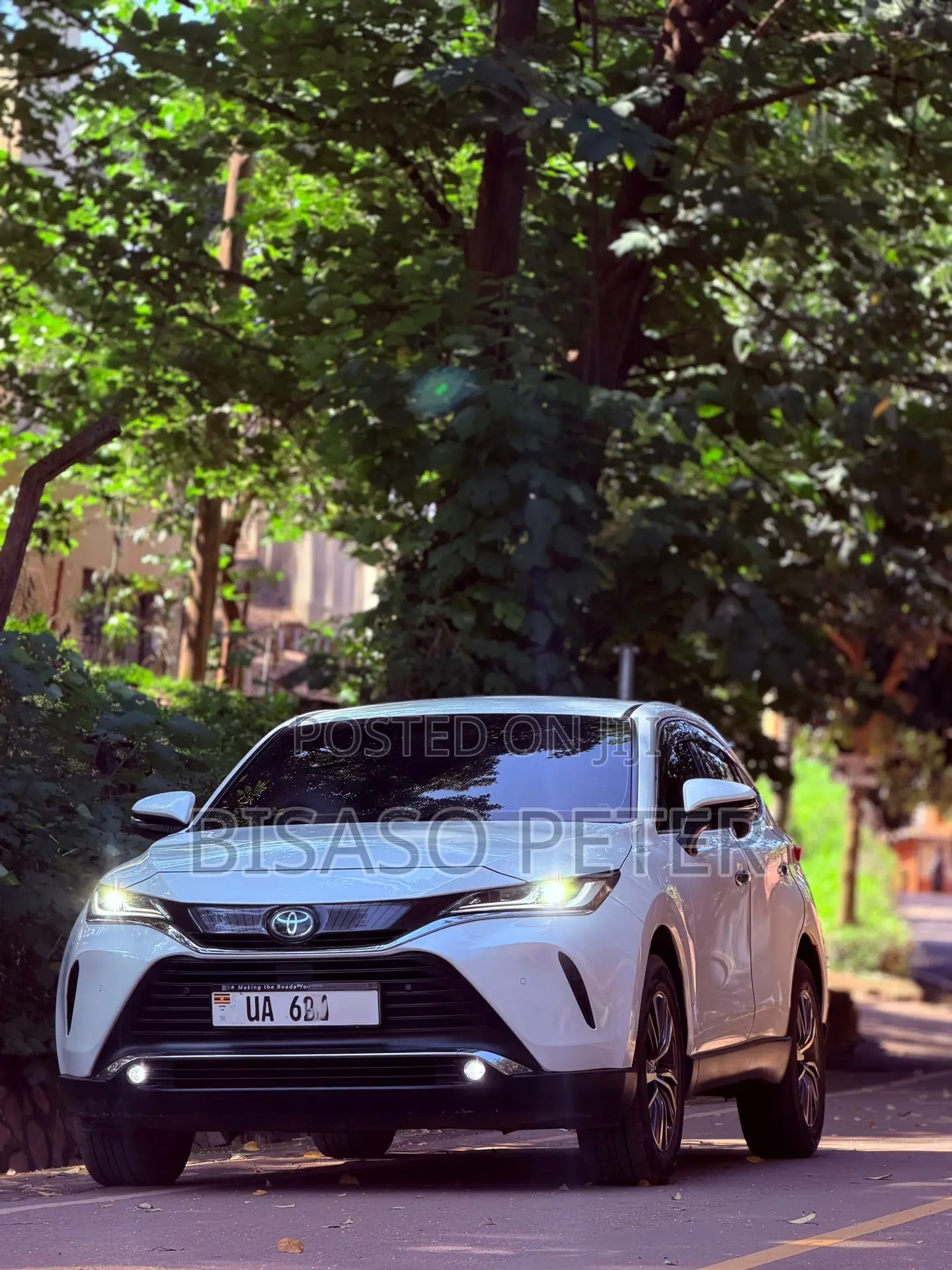 Toyota Harrier 2.0 2021 White