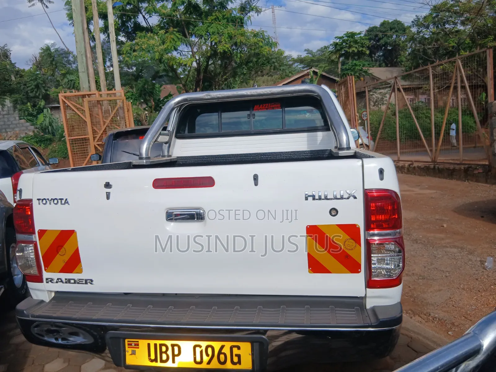 Toyota Hilux 2011 White