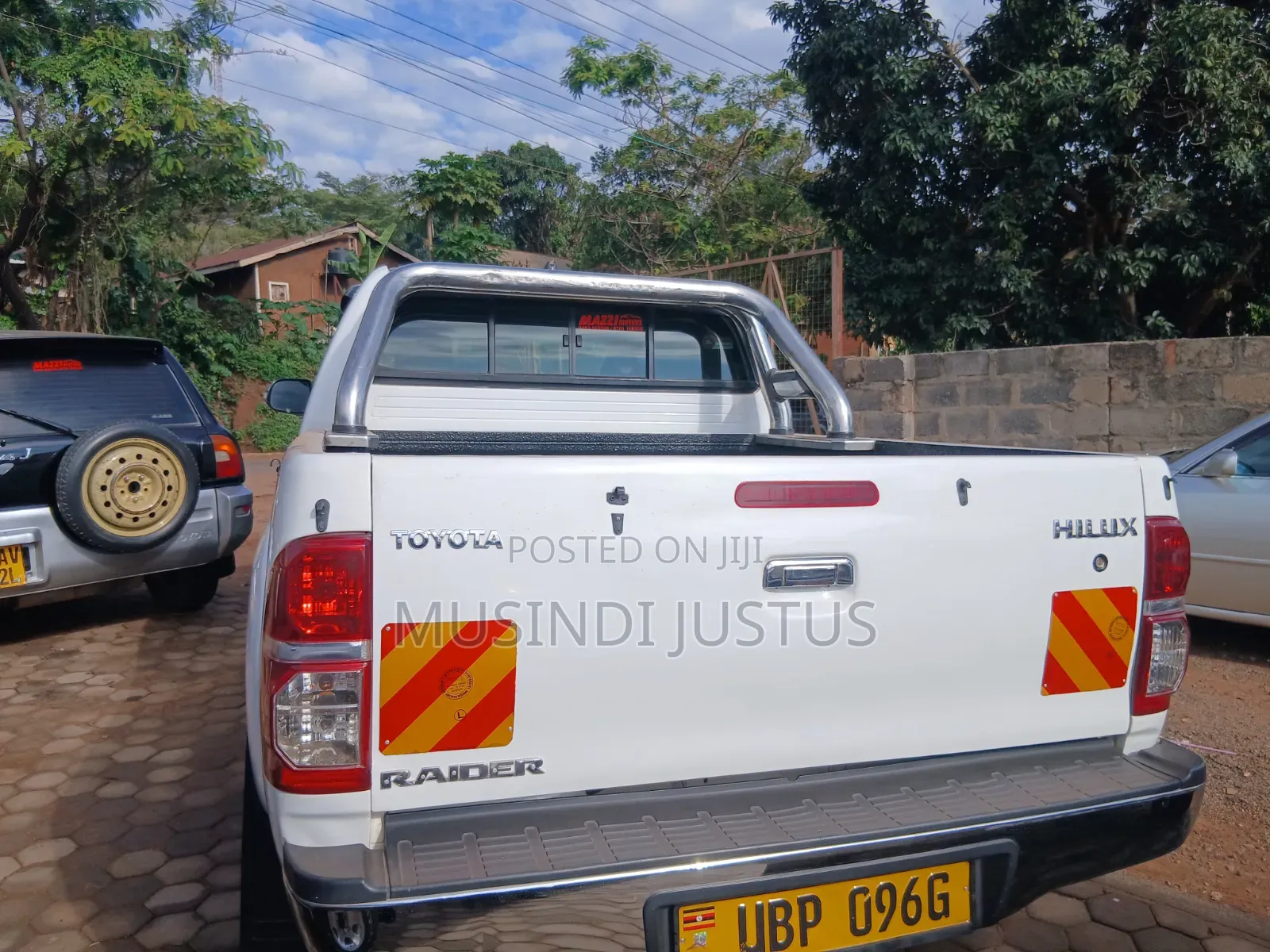 Toyota Hilux 2011 White