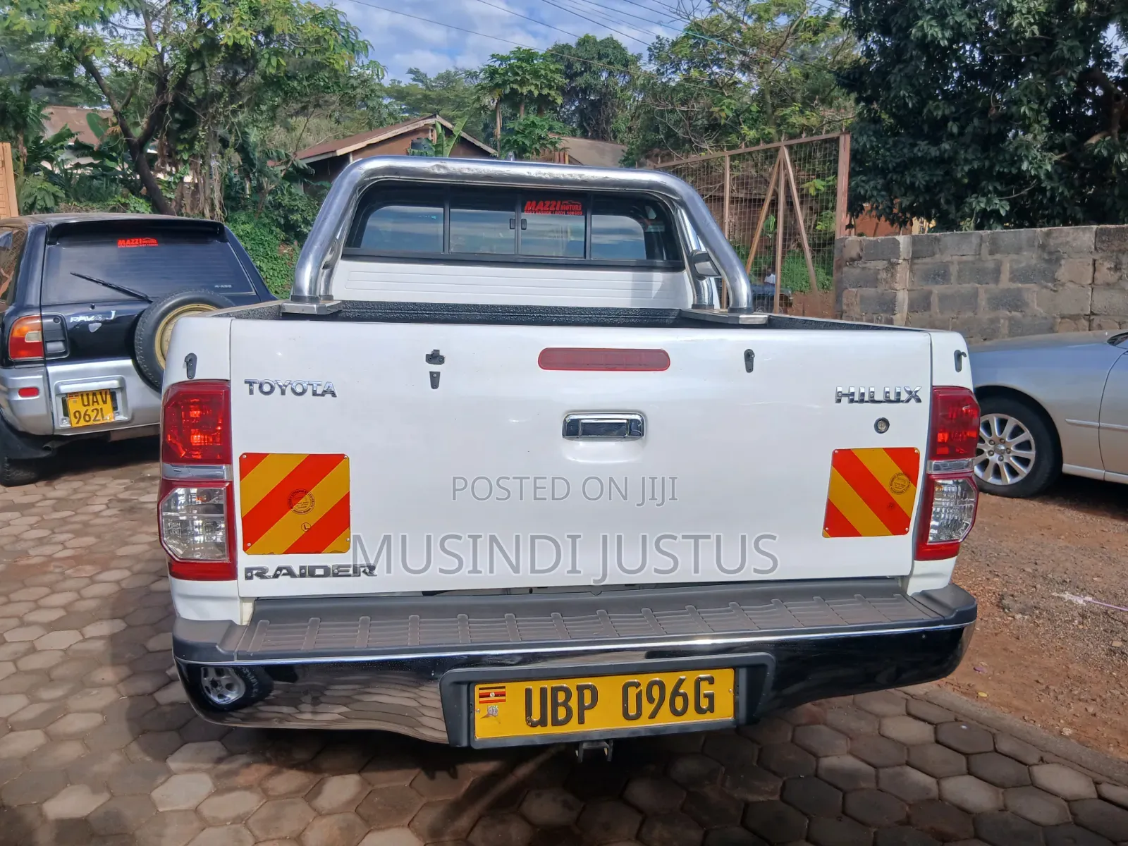 Toyota Hilux 2011 White